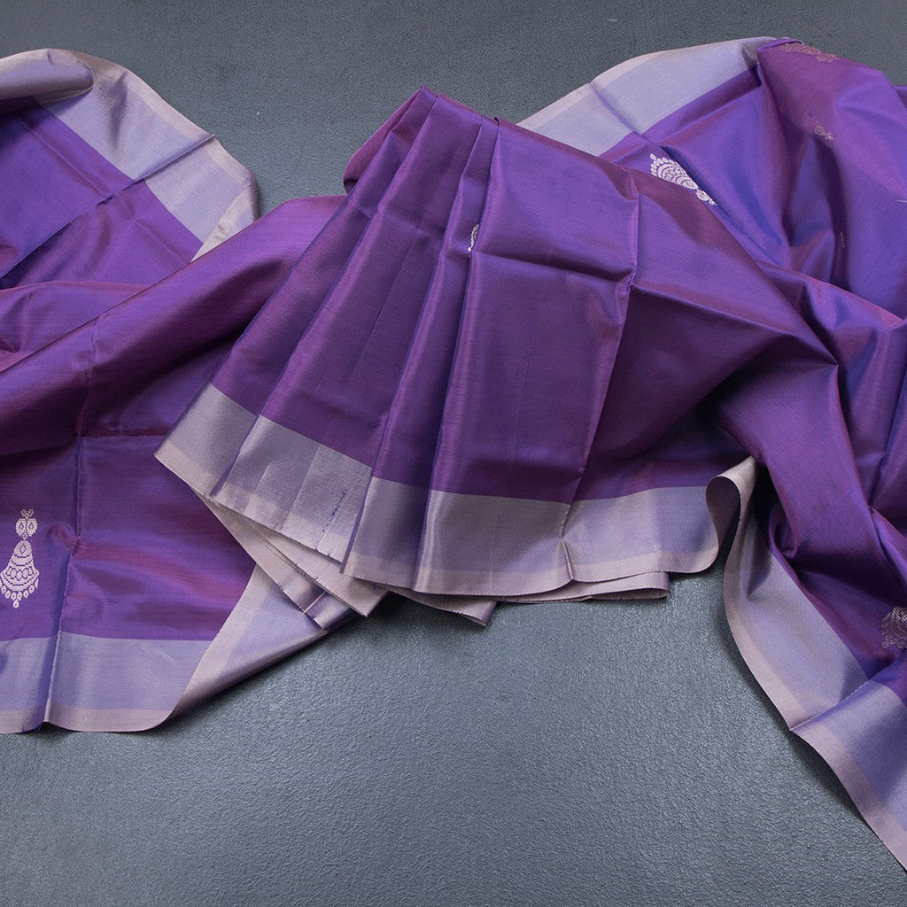 Vaazhai Naar Purple Saree With Thread Buttas And Contrast Pallu
