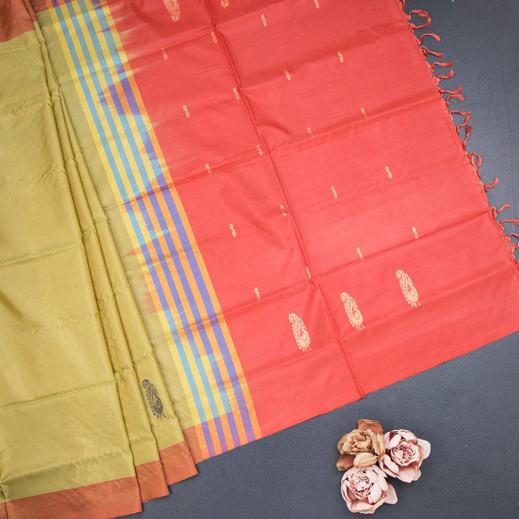Vaazhai Naar Olive Green Saree With Thread Buttas And Contrast Pallu