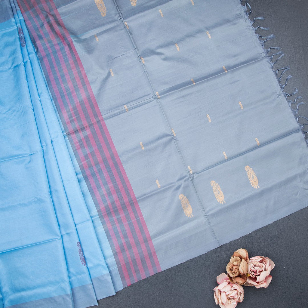 Vaazhai Naar Light Blue Saree With Thread Buttas And Contrast Pallu