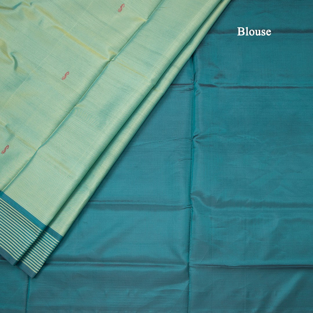 Vaazhai Naar Shot Colour Saree With Thread Buttas And Contrast Pallu 02