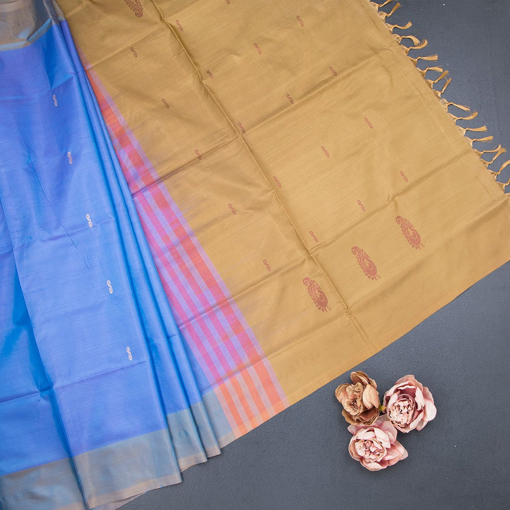 Vaazhai Naar Shot Colour Saree With Thread Buttas And Contrast Pallu 03