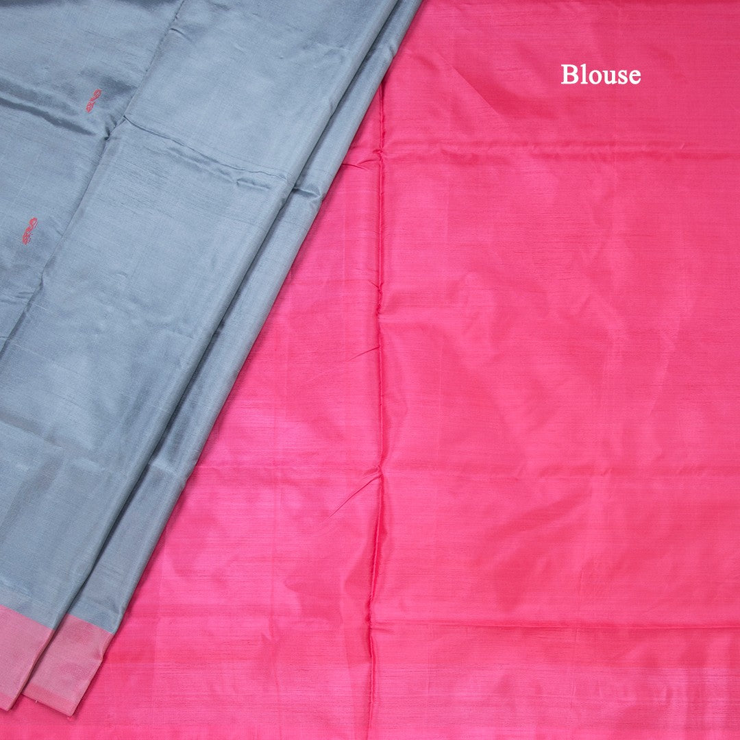 Vaazhai Naar Grey Saree With Thread Buttas And Contrast Pallu 02