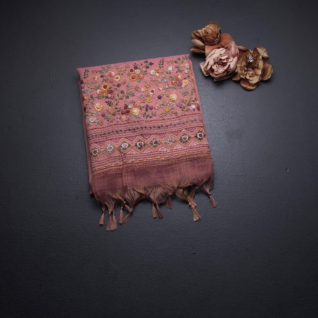 Linen Peach Floral Thread Work Saree 02