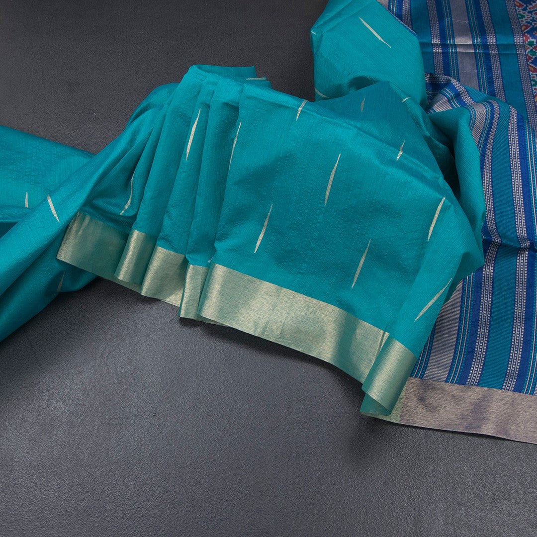 Raw Silk Peacock Green Saree With Malli Moggu Design And Zari Border
