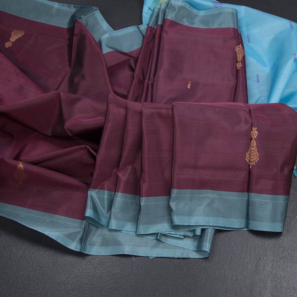 Vaazhai Naar Maroon Saree With Thread Buttas And Contrast Pallu