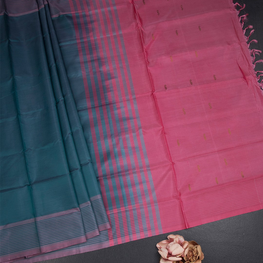 Vaazhai Naar Teal Green Saree With Thread Buttas And Contrast Pallu