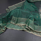 Vaazhai Naar Bottle Green Saree With Thread Buttas And Contrast Pallu