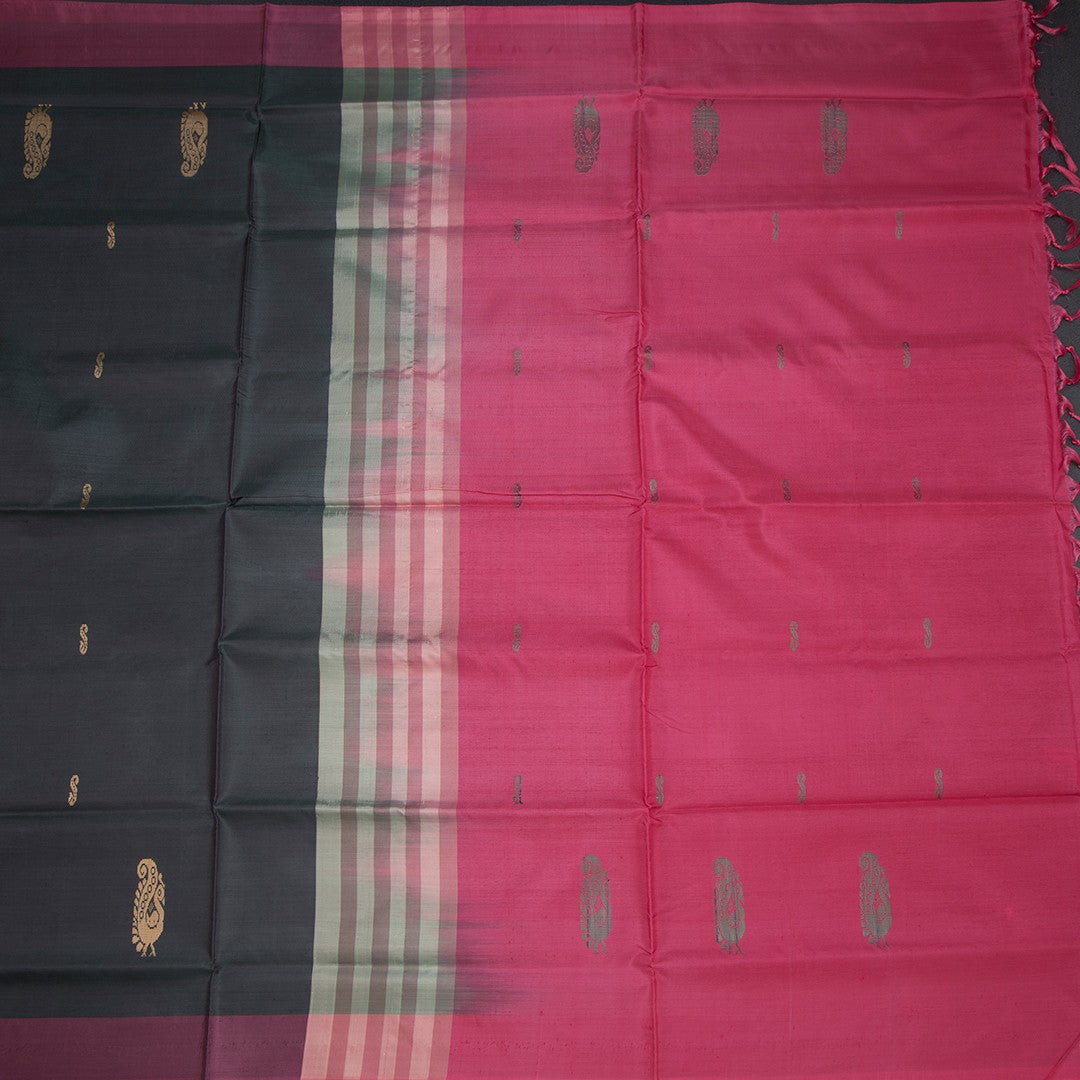 Vaazhai Naar Shot Colour Saree With Thread Buttas And Contrast Pallu 05