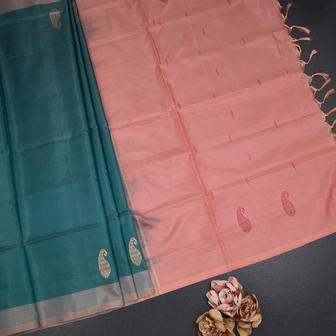 Vaazhai Naar Peacock Green Saree With Thread Buttas And Contrast Pallu 02