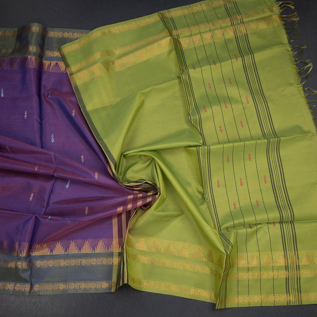 Vaazhai Naar Shot Colour Saree With Thread Buttas And Contrast Pallu 06