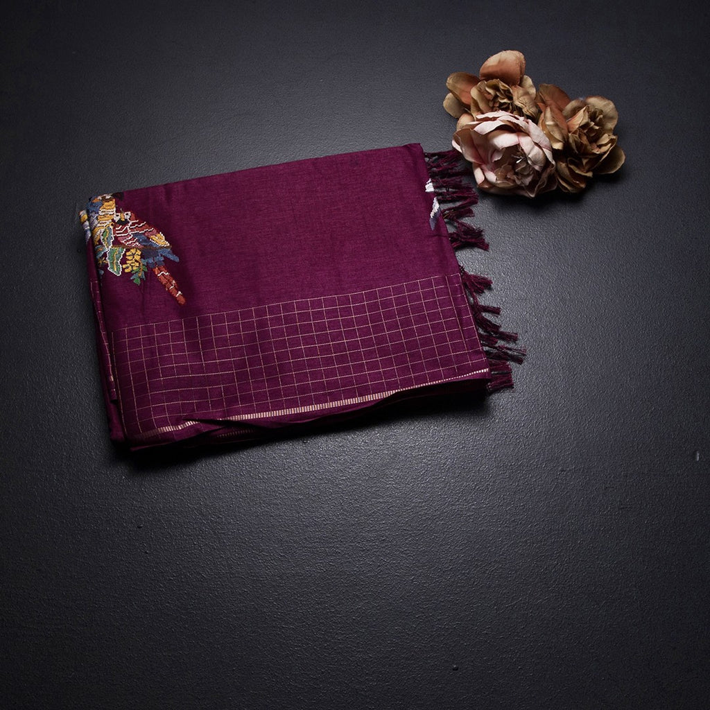 RTSR42126-1-Raw-Silk-Wine-Zari-With-Thread-Work-Saree-In-Birds-Design-fold