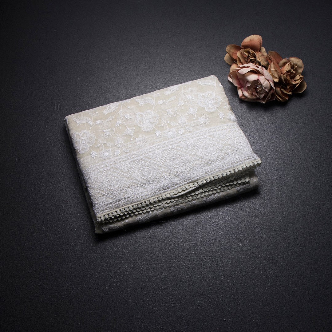 RTSR42134-1-Organza-Cream-Floral-Thread-Work-Saree-02-fold