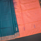 RTSR42145-1-Vaazhai-Naar-Peacock-Blue-Saree-With-Thread-Buttas-And-Contrast-Pallu-04-fold