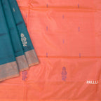 RTSR42145-3-Vaazhai-Naar-Peacock-Blue-Saree-With-Thread-Buttas-And-Contrast-Pallu-04-pallu