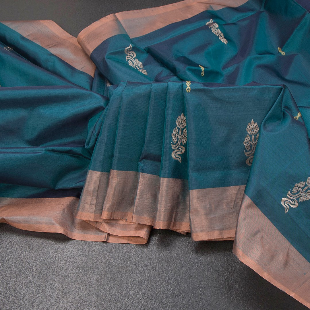 RTSR42145-Vaazhai-Naar-Peacock-Blue-Saree-With-Thread-Buttas-And-Contrast-Pallu-04-main