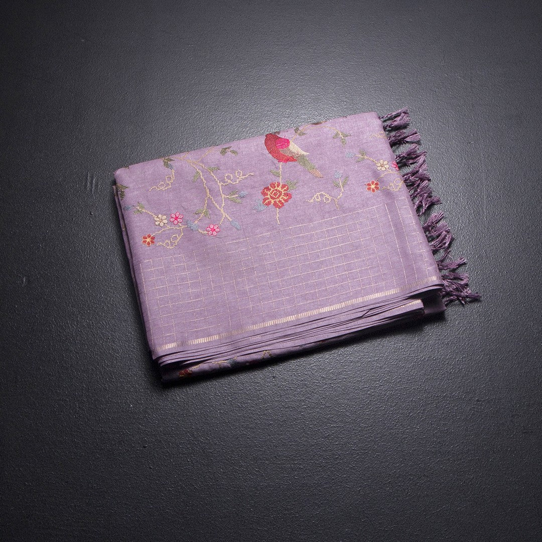 RTSR42155-1-Raw-Silk-Lavender-Thread-Work-Saree-fold