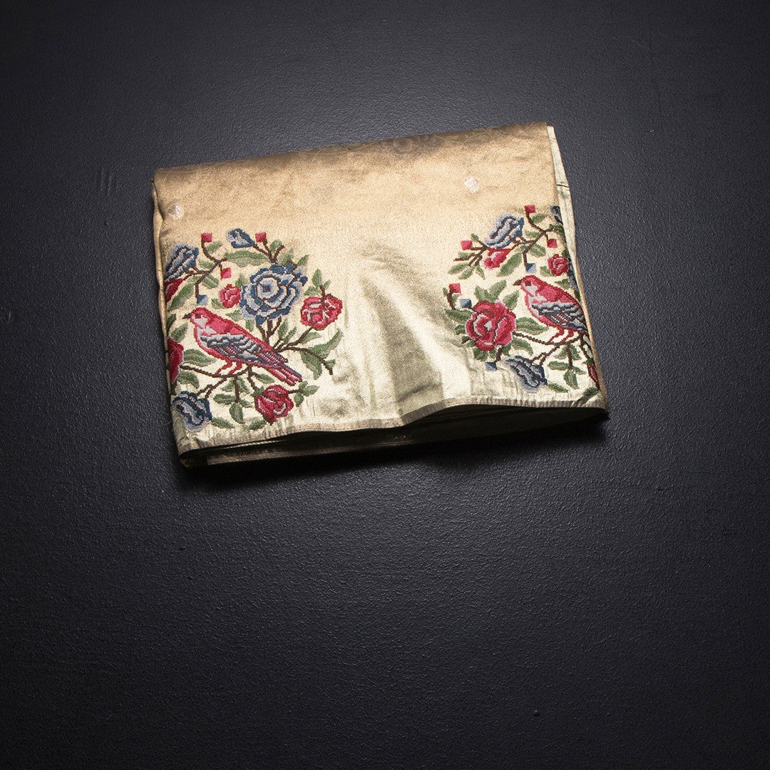 RTSR42199-1-Tissue-Gold-Saree-With-Zari-Buttas-And-Thread-Border-04-fold