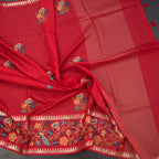 RTSR42208-5-Raw-Silk-Red-Floral-Thread-Work-Saree-02-crush
