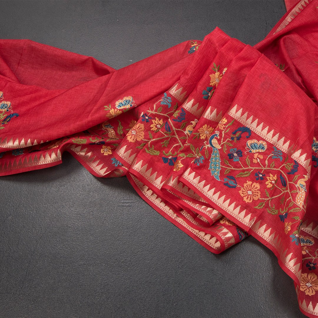 RTSR42208-Raw-Silk-Red-Floral-Thread-Work-Saree-02-main