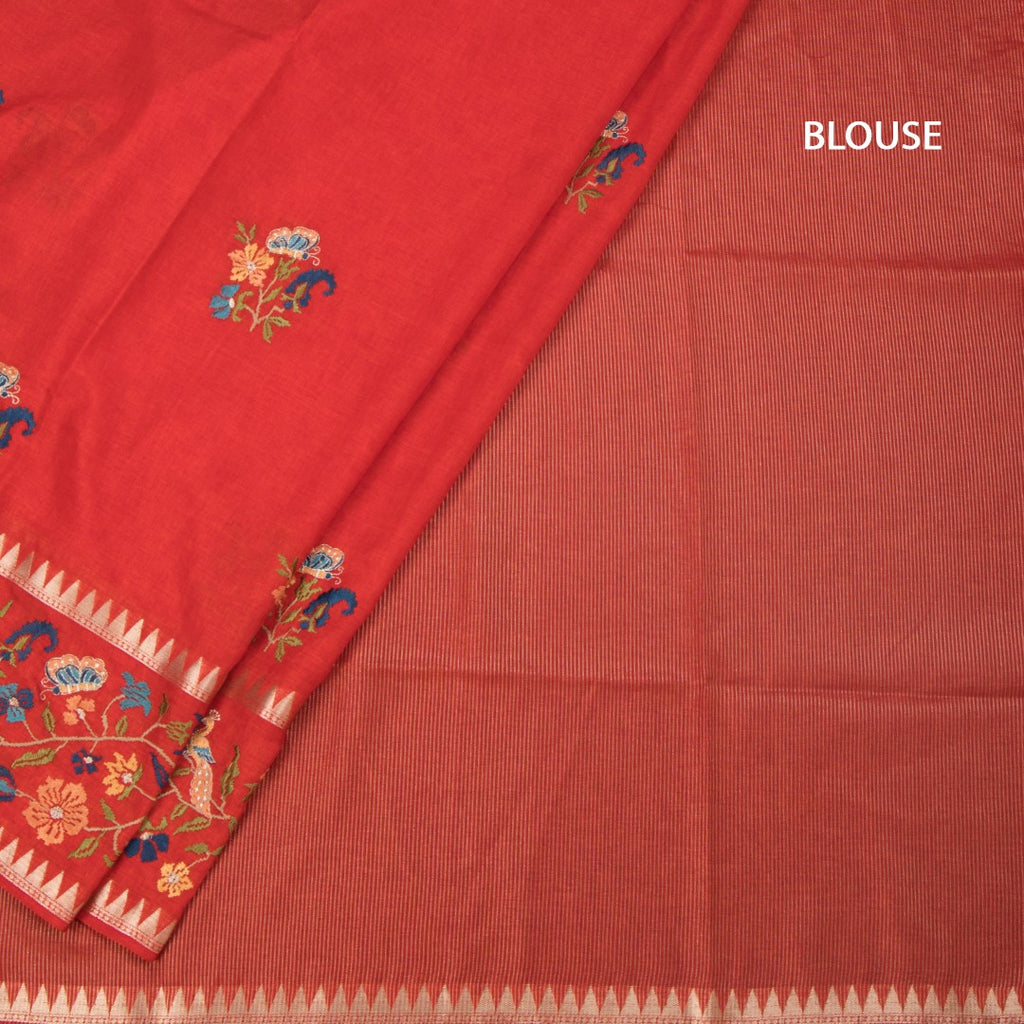 RTSR42210-4-Raw-Silk-Red-Floral-Thread-Work-Saree-03-blouse