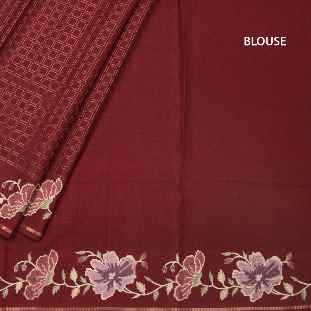 RTSR42216-4-Raw-Silk-Maroon-Zari-Checked-Saree-And-Floral-Thread-Border-02-blouse