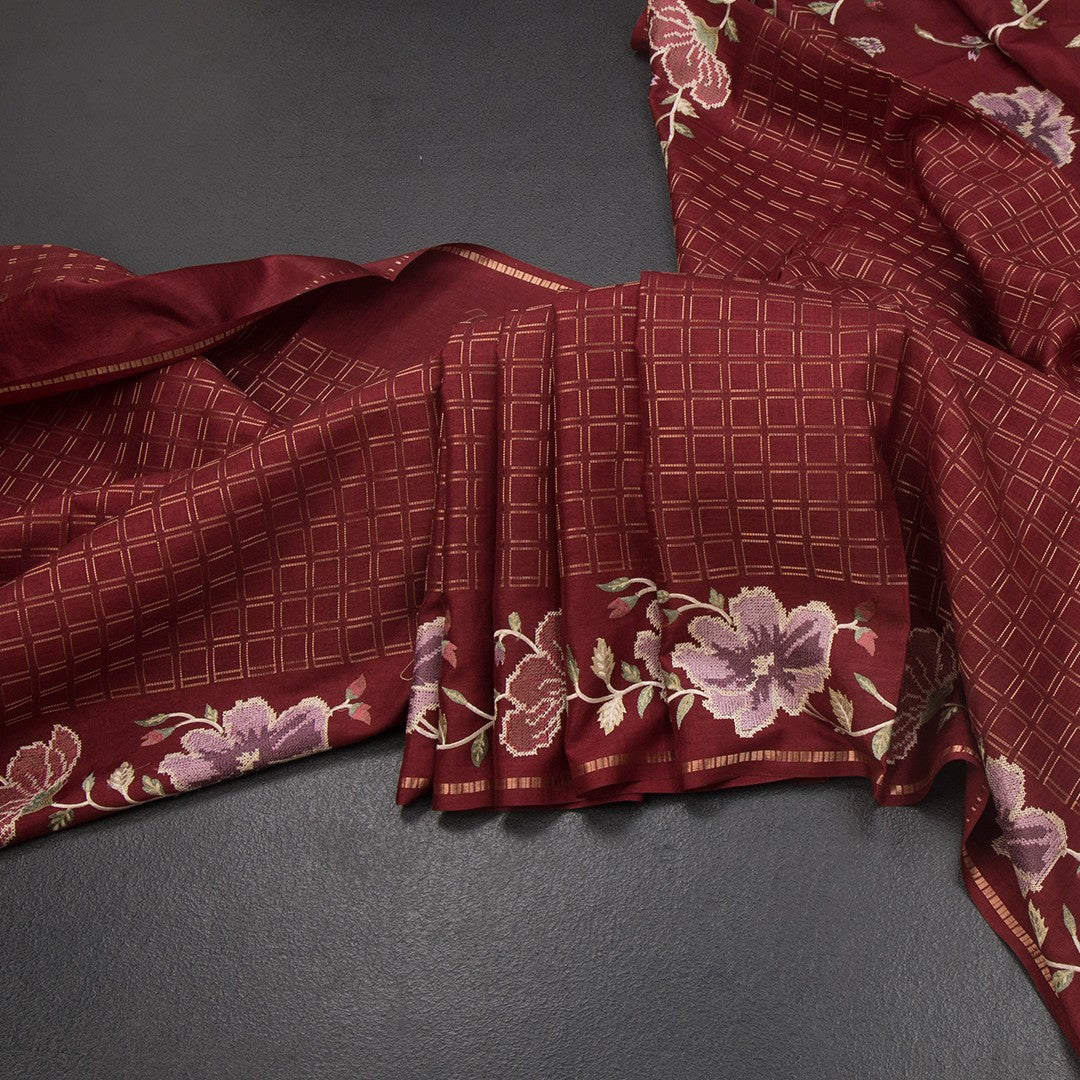 RTSR42216-Raw-Silk-Maroon-Zari-Checked-Saree-And-Floral-Thread-Border-02-main