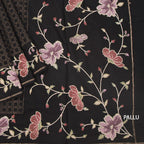 RTSR42218-3-Raw-Silk-Black-Zari-Checked-Saree-And-Floral-Thread-Border-pallu