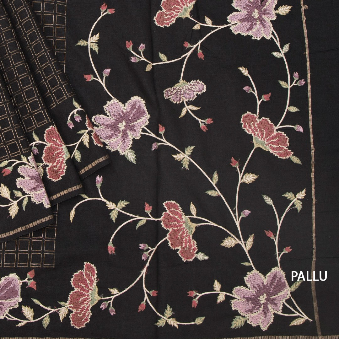 RTSR42218-3-Raw-Silk-Black-Zari-Checked-Saree-And-Floral-Thread-Border-pallu