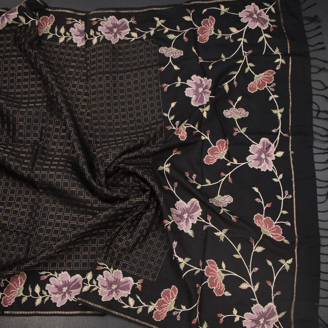 RTSR42218-5-Raw-Silk-Black-Zari-Checked-Saree-And-Floral-Thread-Border-crush