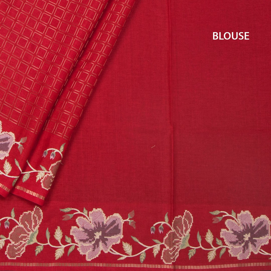 RTSR42222-4-Raw-Silk-Red-Zari-Checked-Saree-And-Floral-Thread-Border-02-blouse