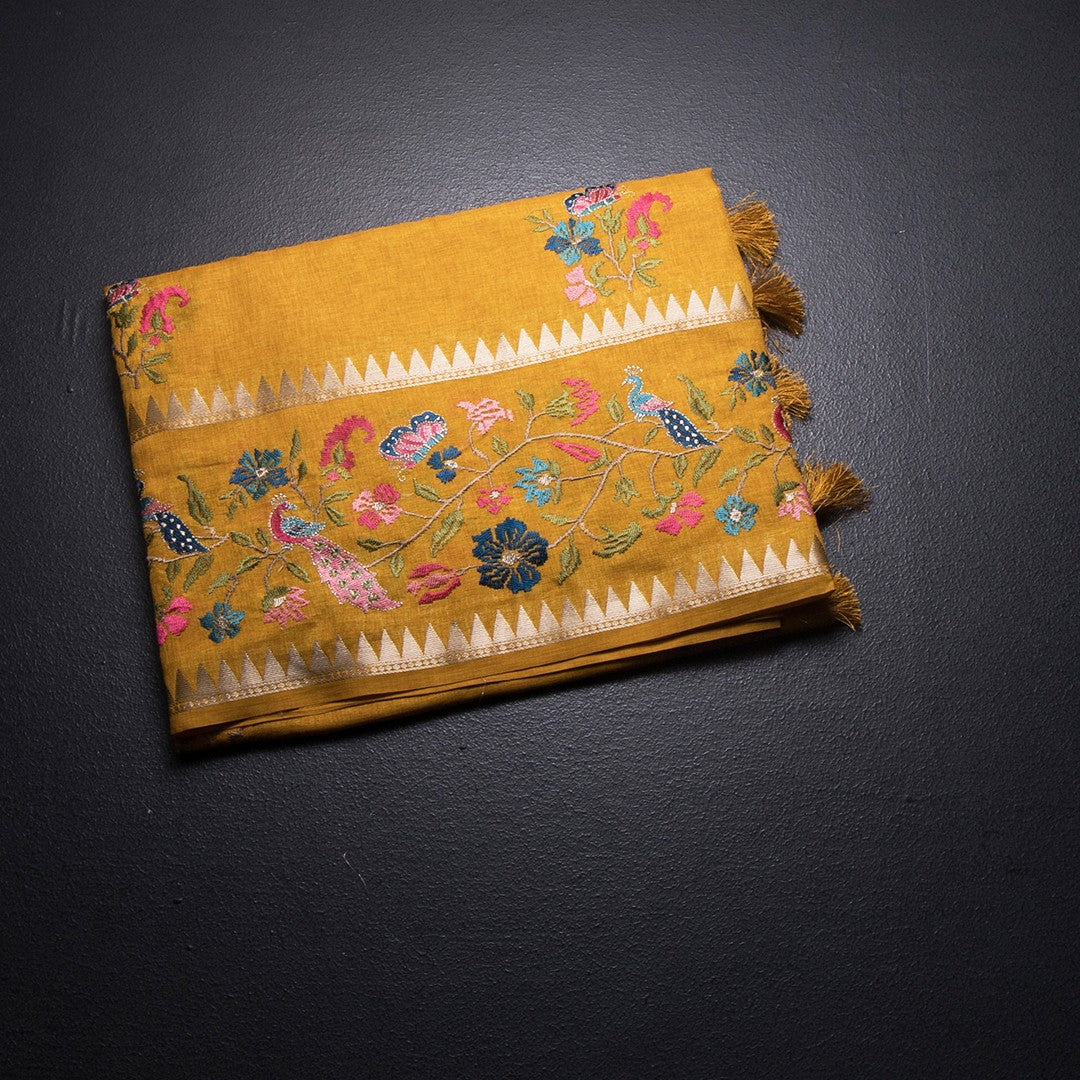 RTSR42229-1-Raw-Silk-Mango-Yellow-Floral-Thread-Work-Saree-fold