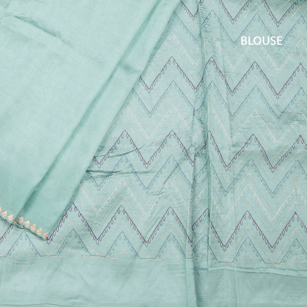RTSR42250-4-Raw-Silk-Light-Blue-Thread-Work-Saree-With-Birds-Design-blouse
