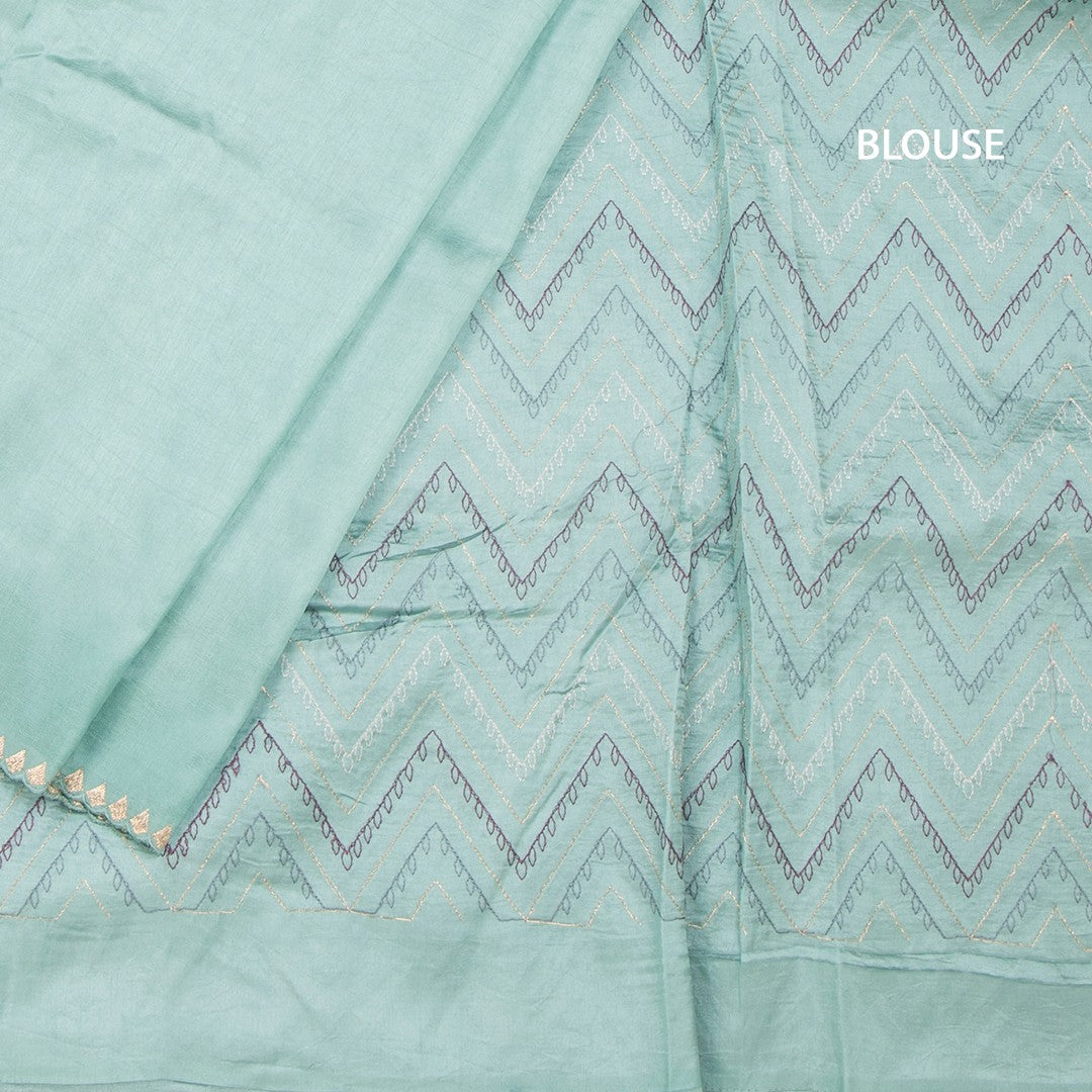 RTSR42250-4-Raw-Silk-Light-Blue-Thread-Work-Saree-With-Birds-Design-blouse