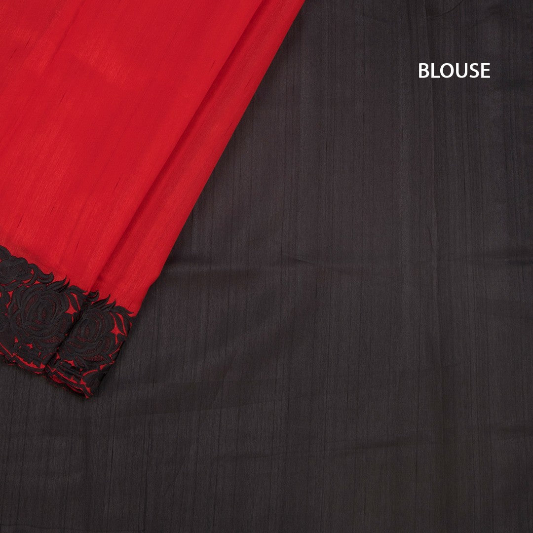RTSR42254-4-Raw-Silk-Red-Plain-Saree-And-Thread-Border-blouse