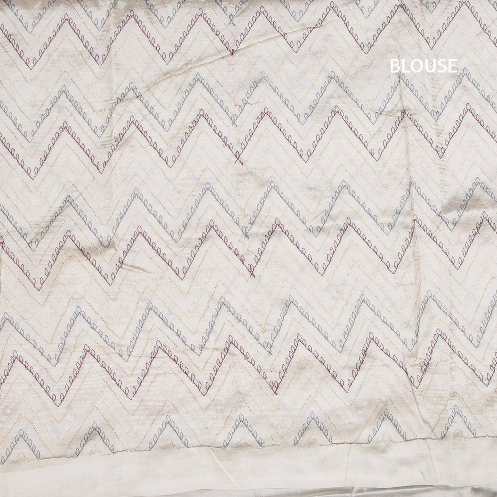 RTSR42285-3-Raw-Silk-Cream-Thread-Work-Saree-With-Birds-Design-04-blouse