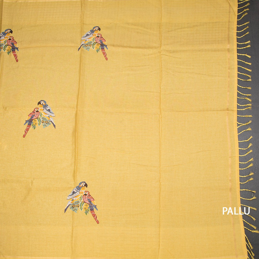 RTSR42292-2-Raw-Silk-Pastel-Yellow-Thread-Work-Saree-With-Birds-Design-pallu