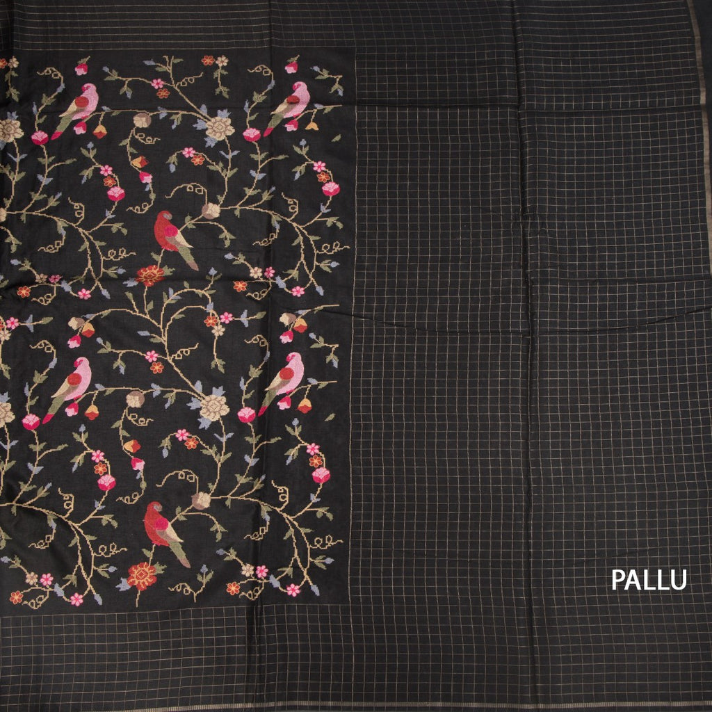 RTSR42300-2-Raw-Silk-Black-Thread-Work-Saree-With-Birds-Design-02-pallu