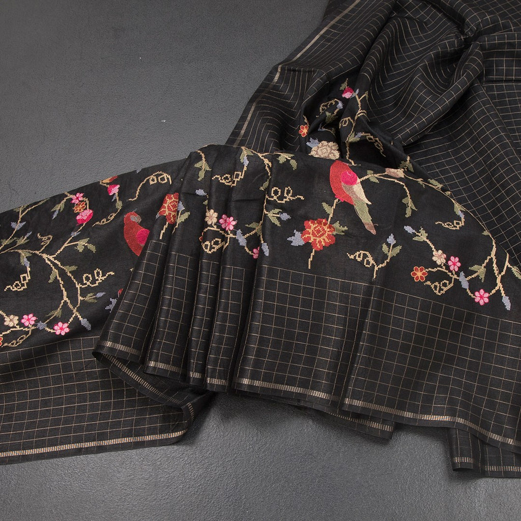 RTSR42300-Raw-Silk-Black-Thread-Work-Saree-With-Birds-Design-02-main