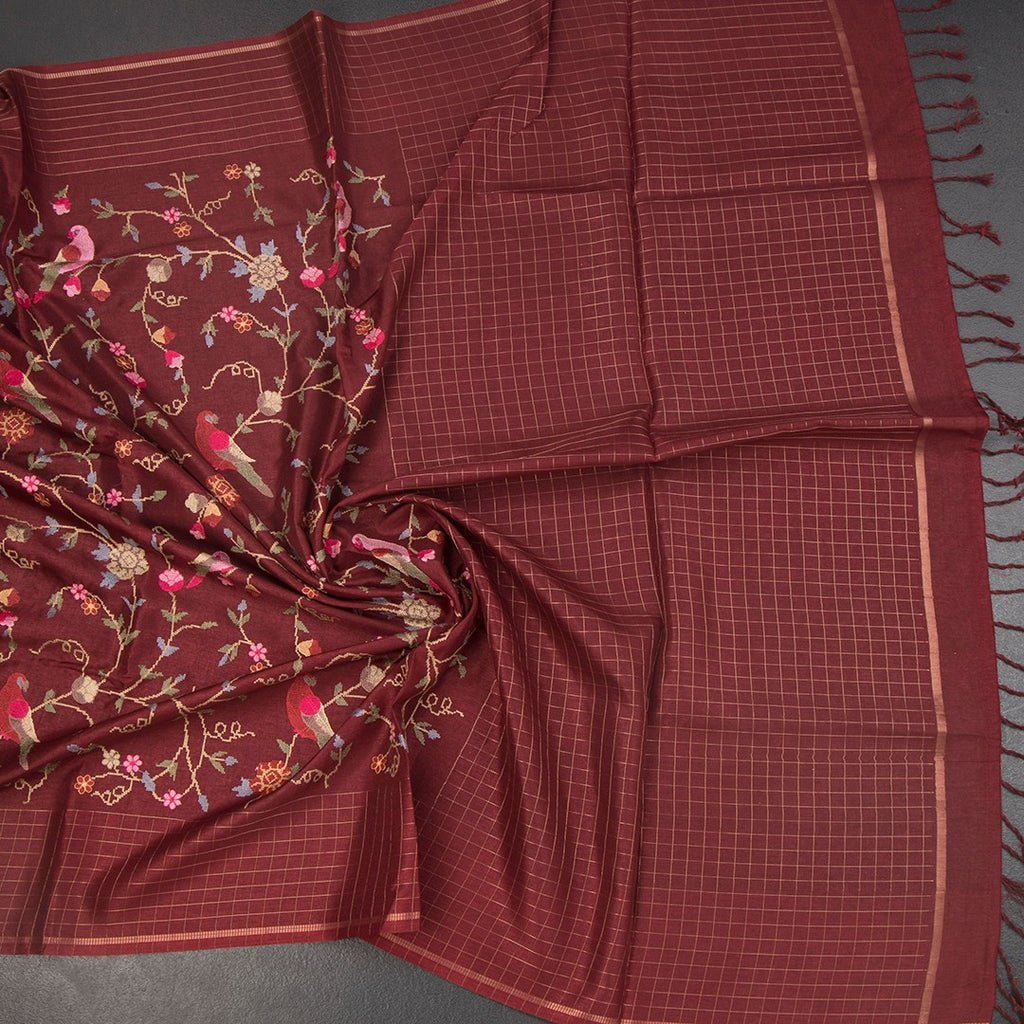 RTSR42301-4-Raw-Silk-Maroon-Thread-Work-Saree-With-Birds-Design-02-crush