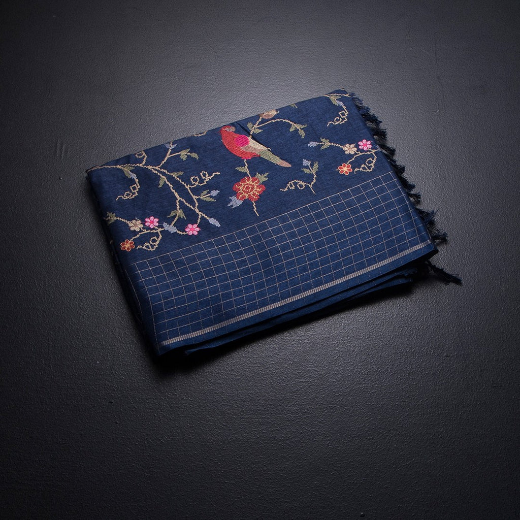 RTSR42305-1-Raw-Silk-Dark-Blue-Thread-Work-Saree-With-Birds-Design-fold