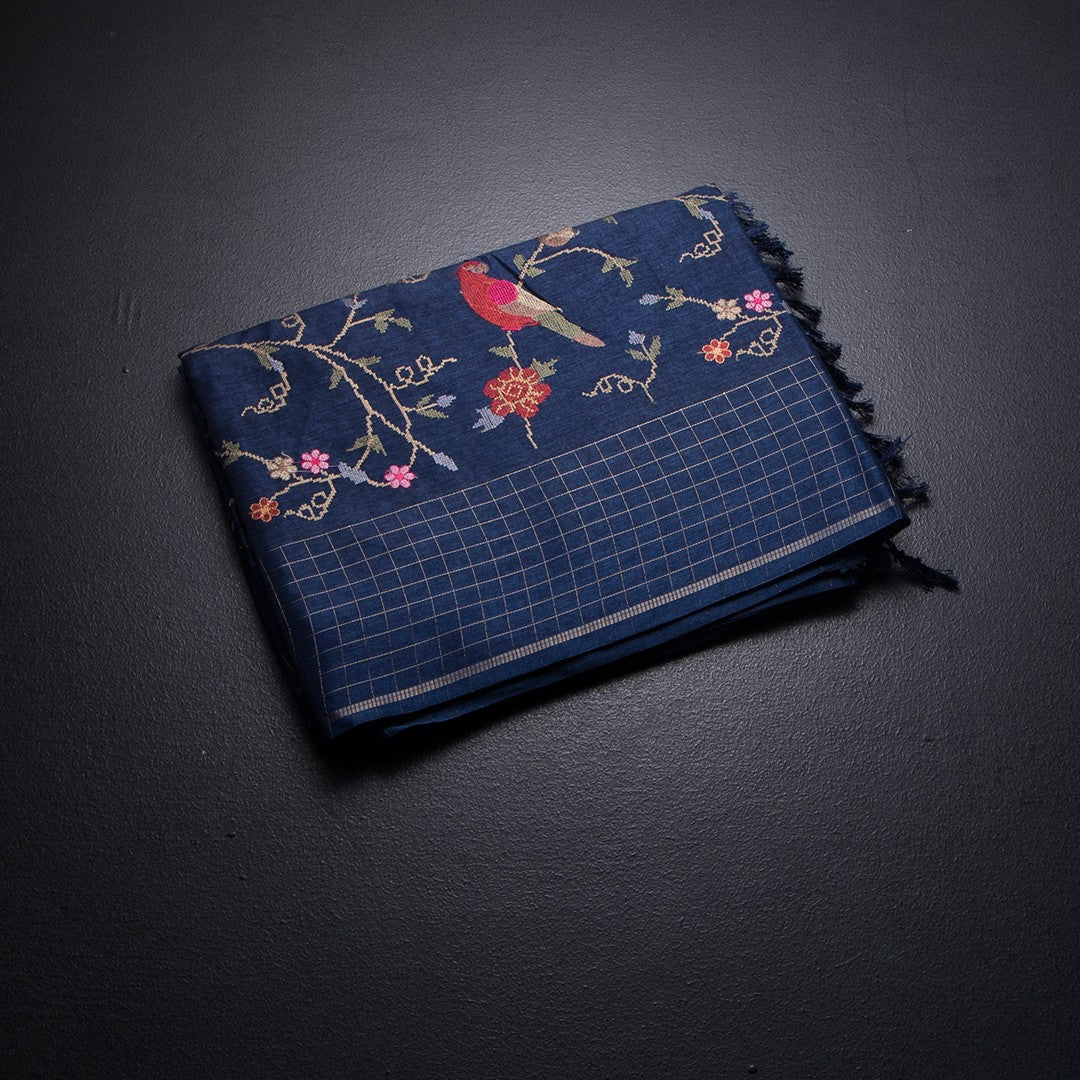 RTSR42305-1-Raw-Silk-Dark-Blue-Thread-Work-Saree-With-Birds-Design-fold