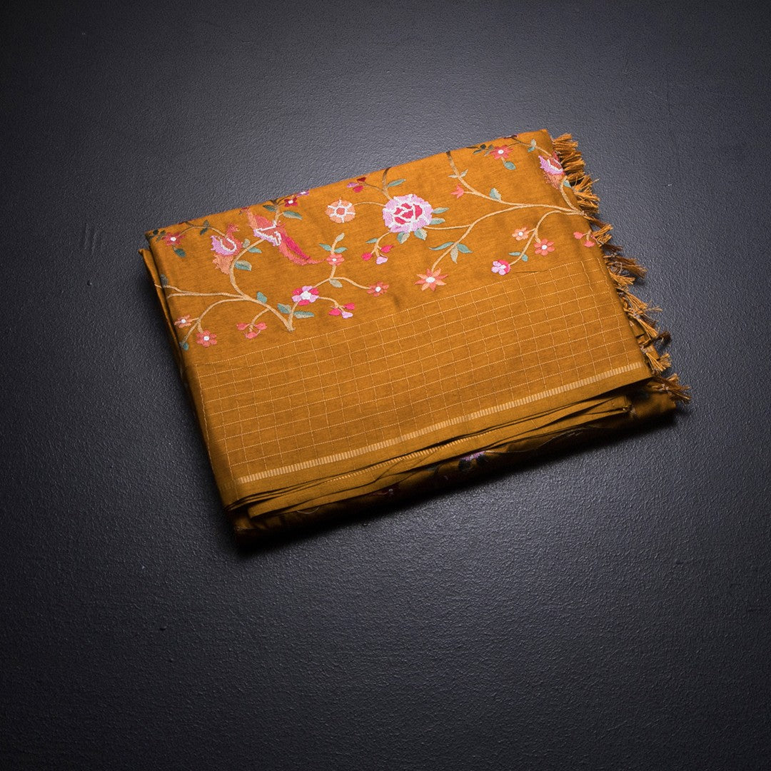 RTSR42315-1-Raw-Silk-Mango-Yellow-Thread-Work-Saree-With-Birds-Design-fold