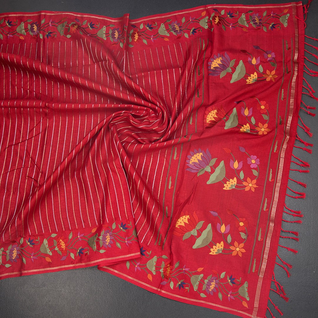 RTSR42322-4-Raw-Silk-Red-Zari-Stripes-Saree-And-Thread-Border-02-crush