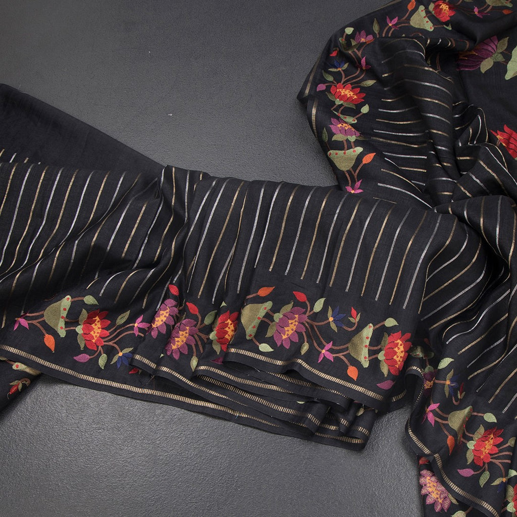 RTSR42323-Raw-Silk-Black-Zari-Stripes-Saree-And-Thread-Border-02-main