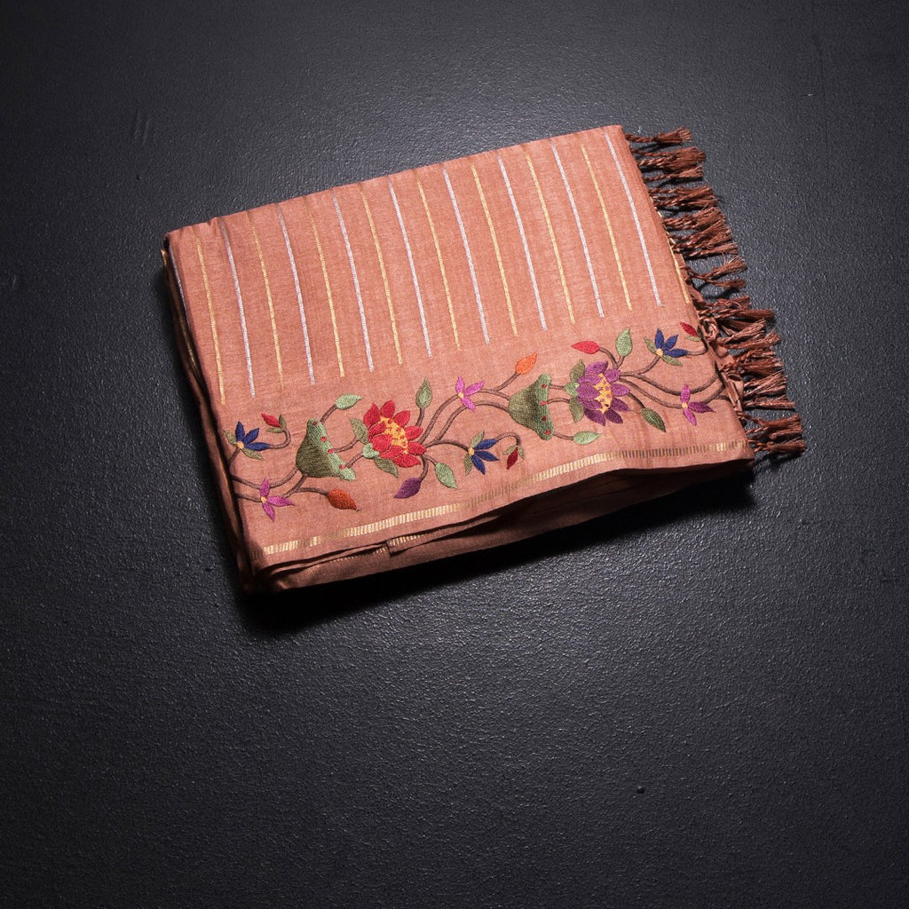 RTSR42326-1-Raw-Silk-Peach-Zari-Stripes-Saree-And-Thread-Border-03-fold