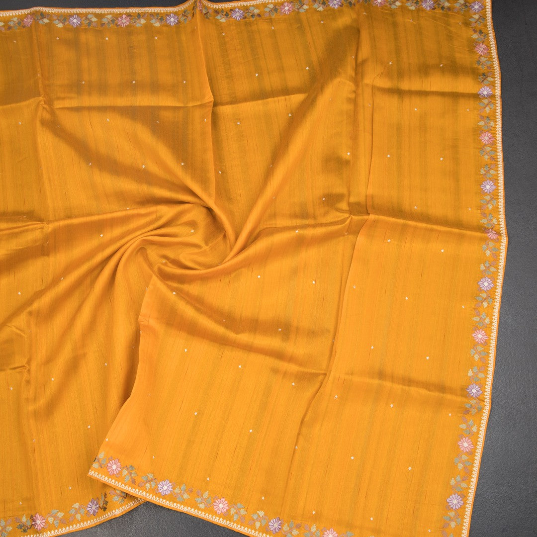 RTSR42334-4-Raw-Silk-Mango-Yellow-Saree-With-Zari-buttas-And-Thread-Border-03-crush