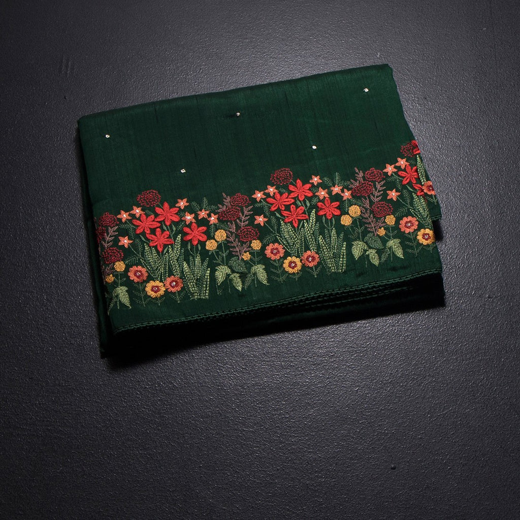 RTSR42335-1-Raw-Silk-Dark-Green-Saree-With-Zari-buttas-And-Thread-Border-02-fold