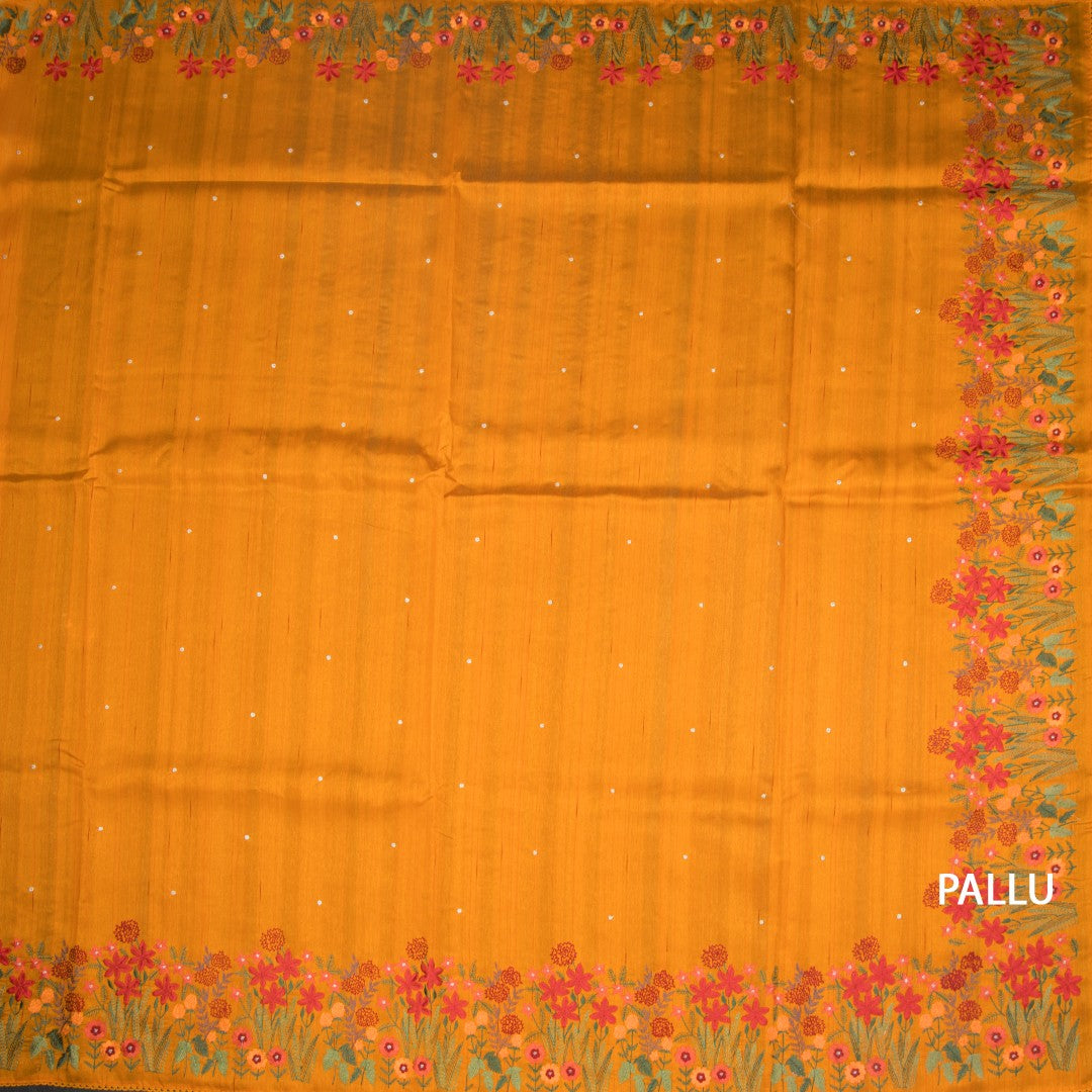 RTSR42336-2-Raw-Silk-Mango-Yellow-Saree-With-Zari-buttas-And-Thread-Border-04-pallu