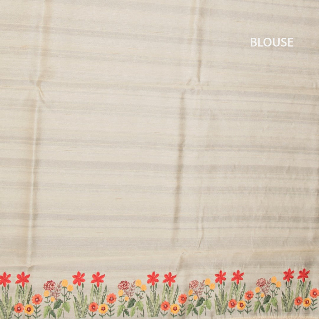 RTSR42339-3-Raw-Silk-Cream-Saree-With-Zari-buttas-And-Thread-Border-02-blouse