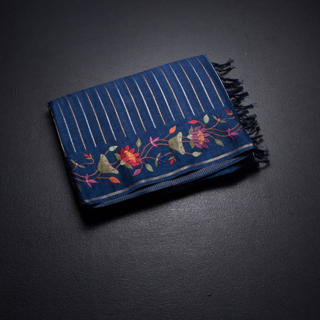 RTSR42381-1-Raw-Silk-Dark-Blue-Zari-Stripes-Saree-And-Thread-Border-02-fold
